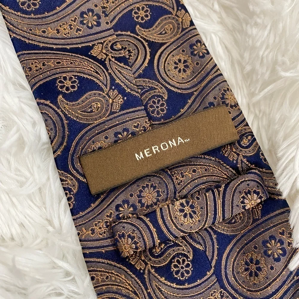 Merona Blue and Gold paisley tie 100% silk